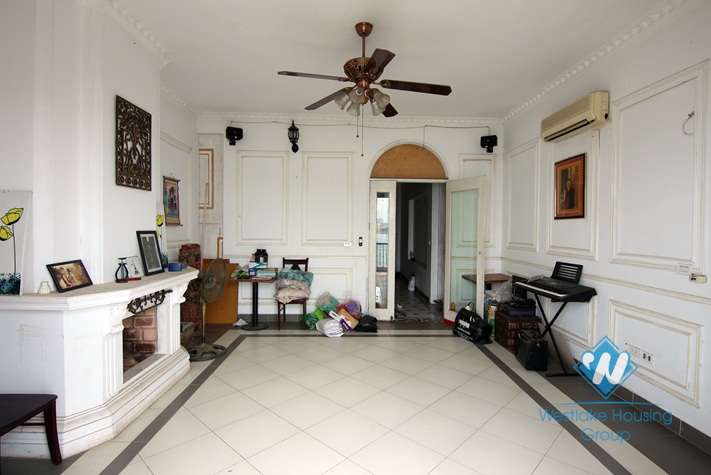 Lakeside colonial villa with lots of characters for rent in Tay Ho
